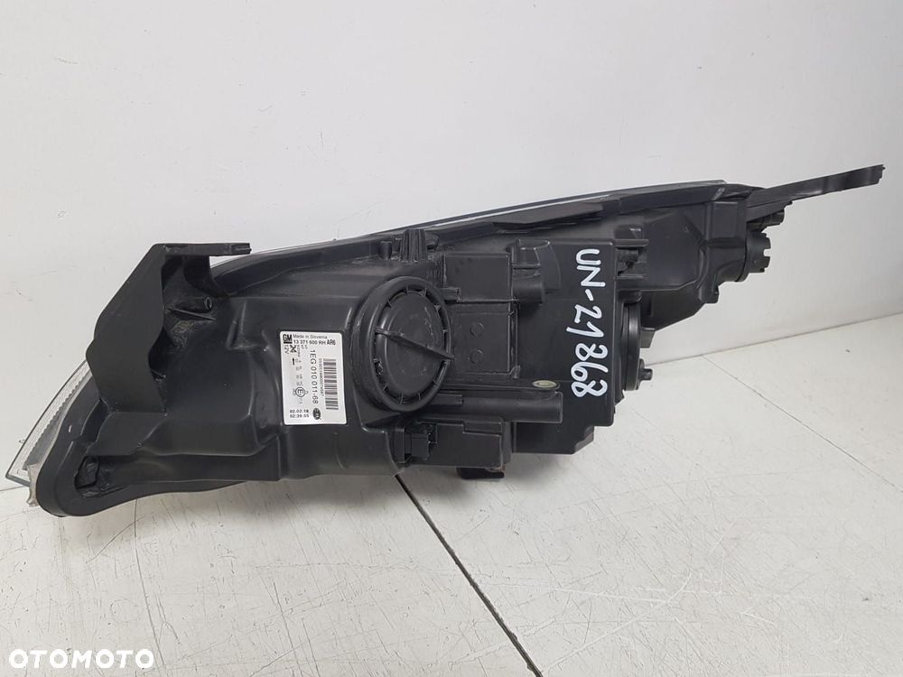 OPEL ASTRA 4 IV 09- LAMPY LAMPA LEWA PRAWA PRZEDNIA PRZÓD ORYGINAŁ EUROPA 1EG010011-68 1EG010011-67 - 5