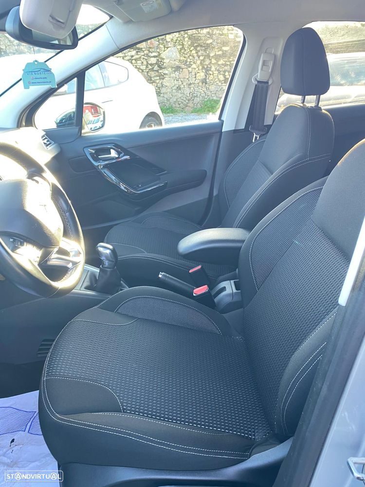 Peugeot 208 PureTech 82 Start & Stop Allure - 9