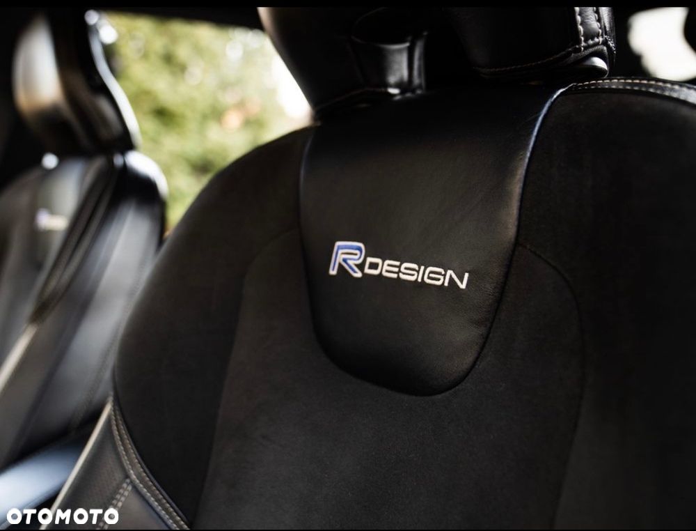 Volvo V40 D2 R-Design - 33