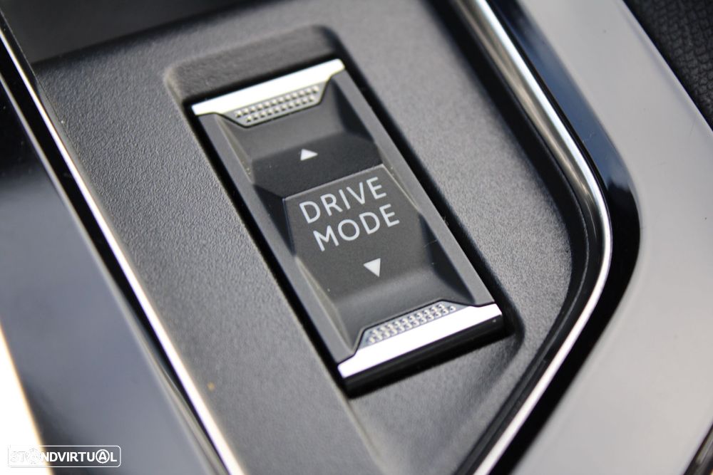 Peugeot 3008 1.2 PureTech GT Line EAT8 - 25