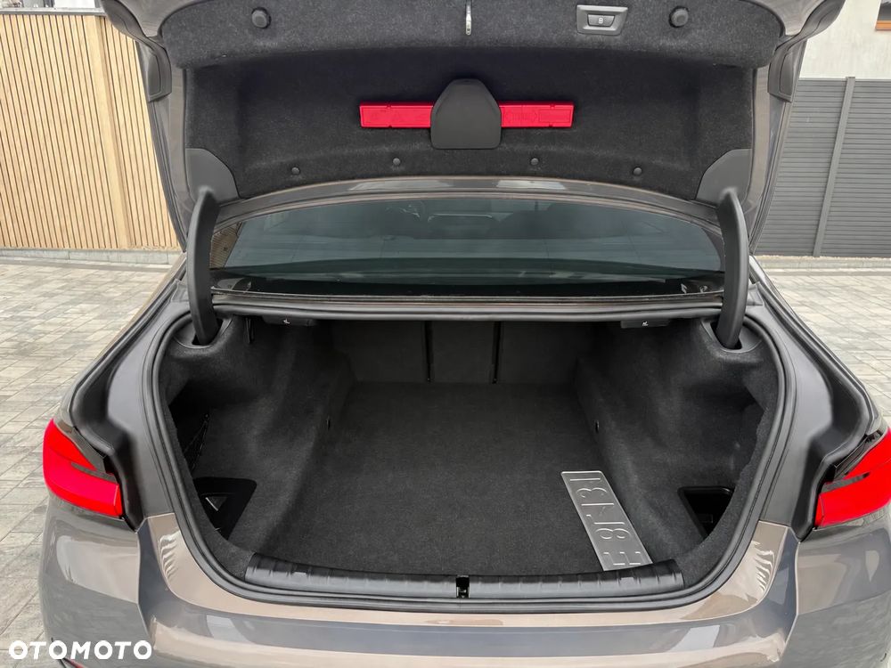 BMW Seria 5 530i xDrive mHEV M Sport sport - 8