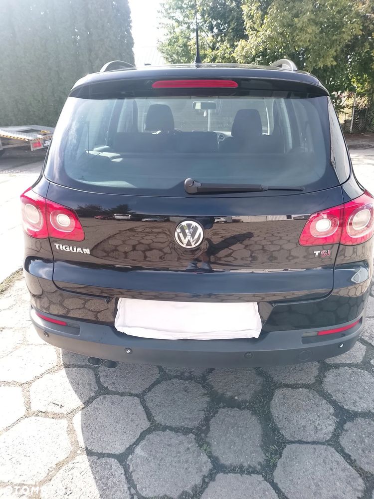 Volkswagen Tiguan - 4