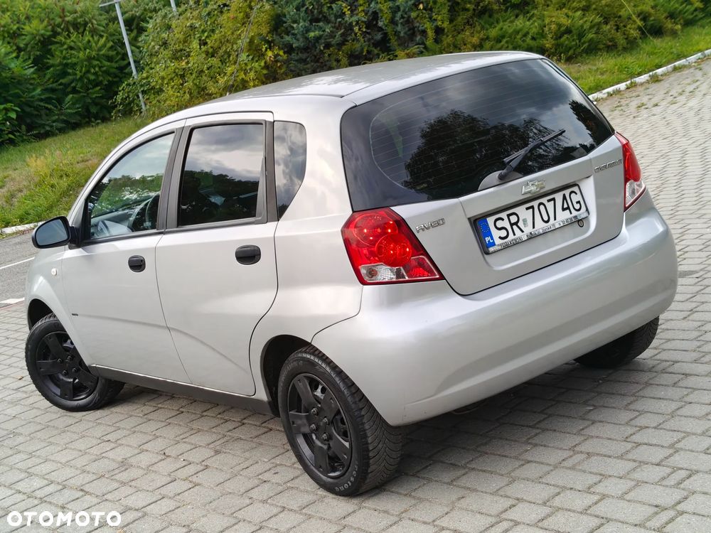 Chevrolet Aveo 1.2 SE / Plus - 3