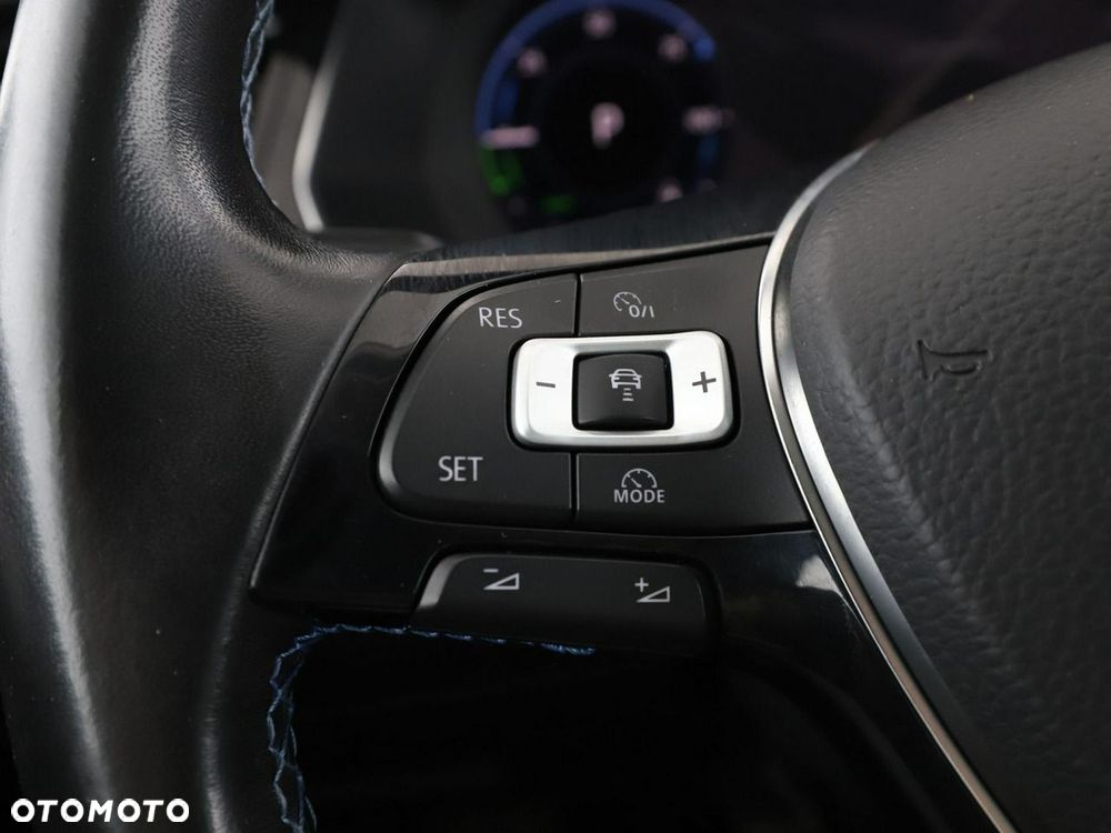 Volkswagen Passat 1.4 TSI DSG GTE - 36