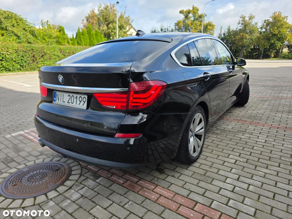 BMW 5GT - 4