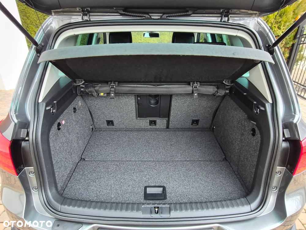 Volkswagen Tiguan - 22
