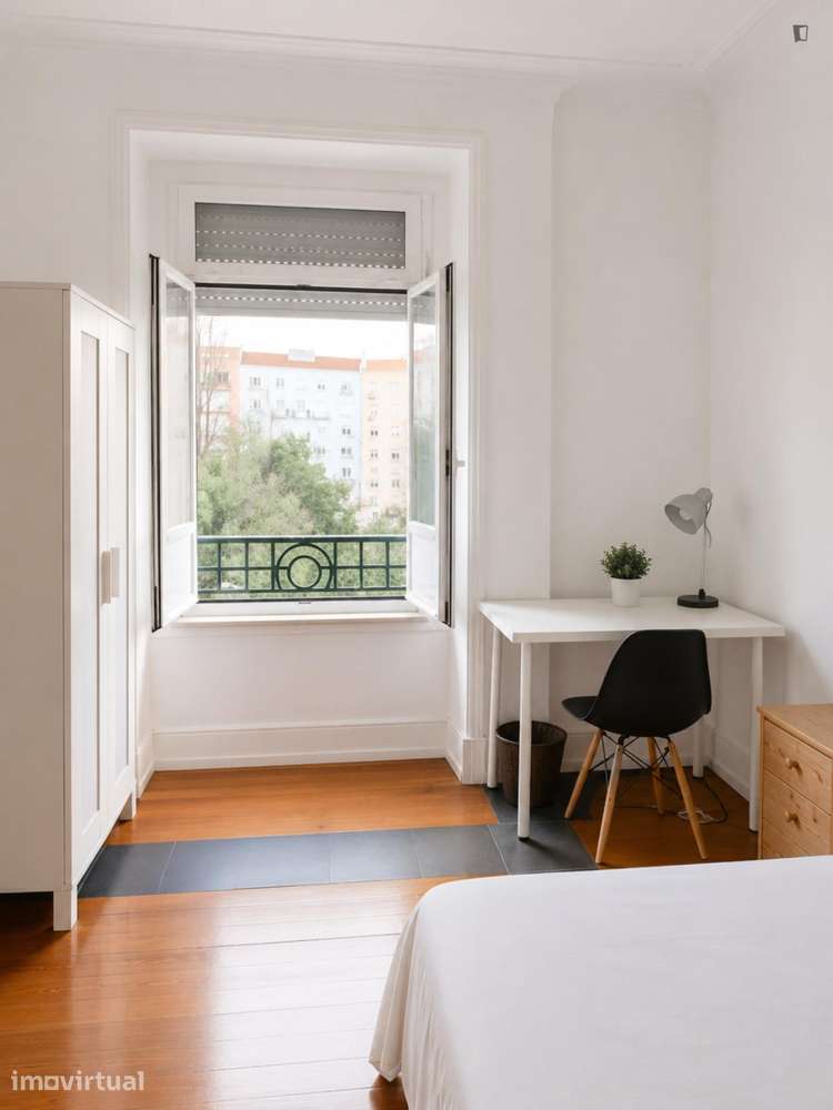 Quarto - localizado em Alameda Lisbon - Grande imagem: 2/14