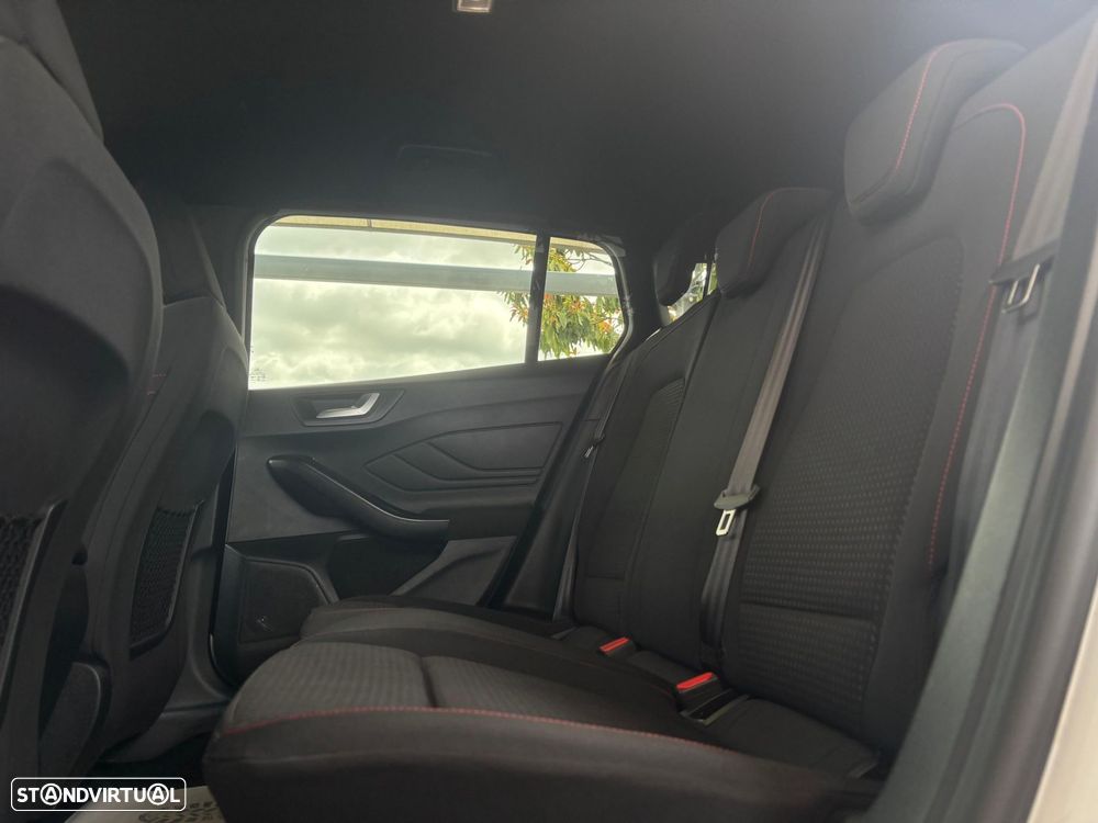 Ford Focus SW 1.5 TDCi ST-Line - 44