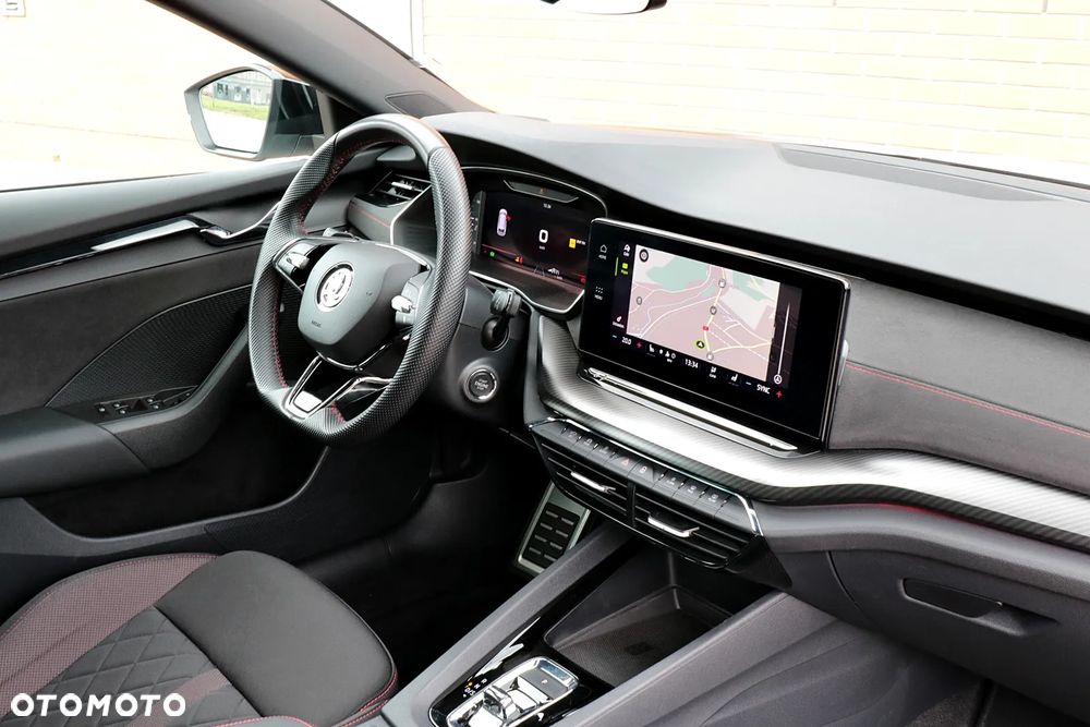 Skoda Octavia 2.0 TDI DSG RS - 29