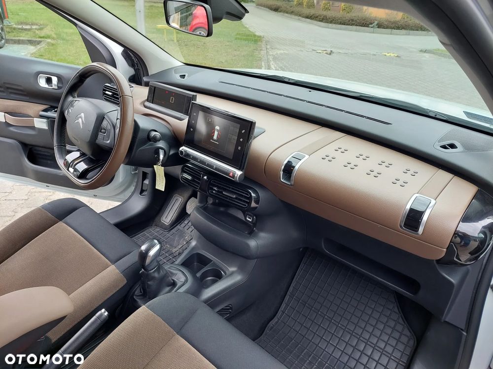 Citroën C4 Cactus 1.2 PureTech MoreLife - 24