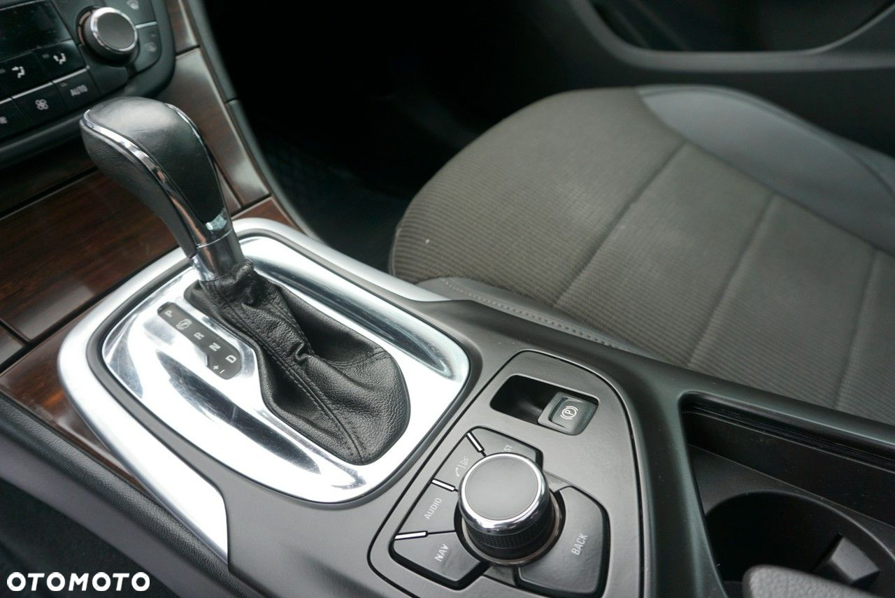 Opel Insignia - 12