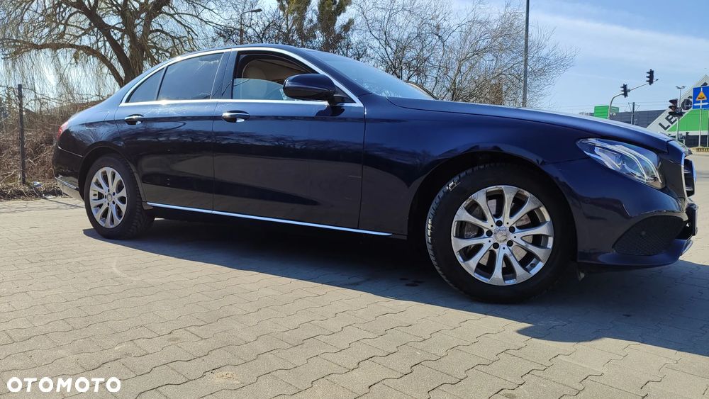 Mercedes-Benz Klasa E 300 9G-TRONIC Exclusive - 7