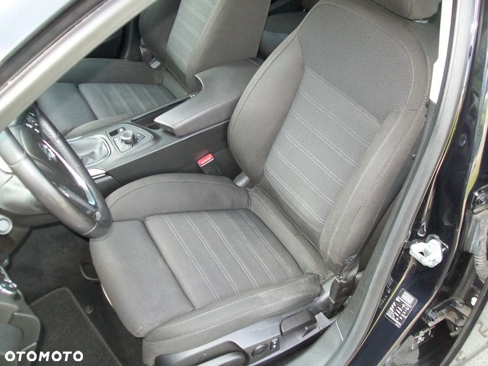 Opel Insignia 1.8 Innovation - 12
