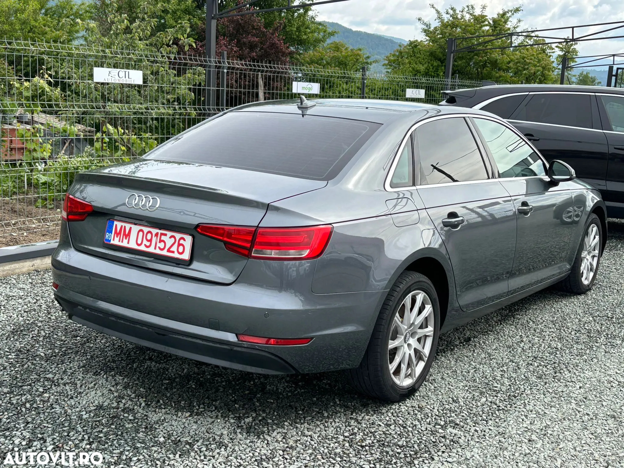 Audi A4 2.0 TDI ultra S tronic - 8