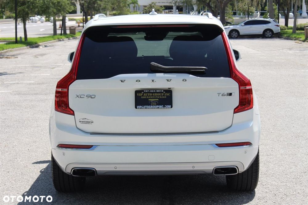 Volvo XC 90 - 7