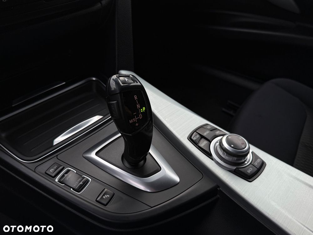 BMW Seria 3 - 17