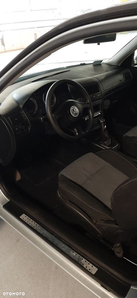 Volkswagen Golf 1.9 TDI Comfortline - 5