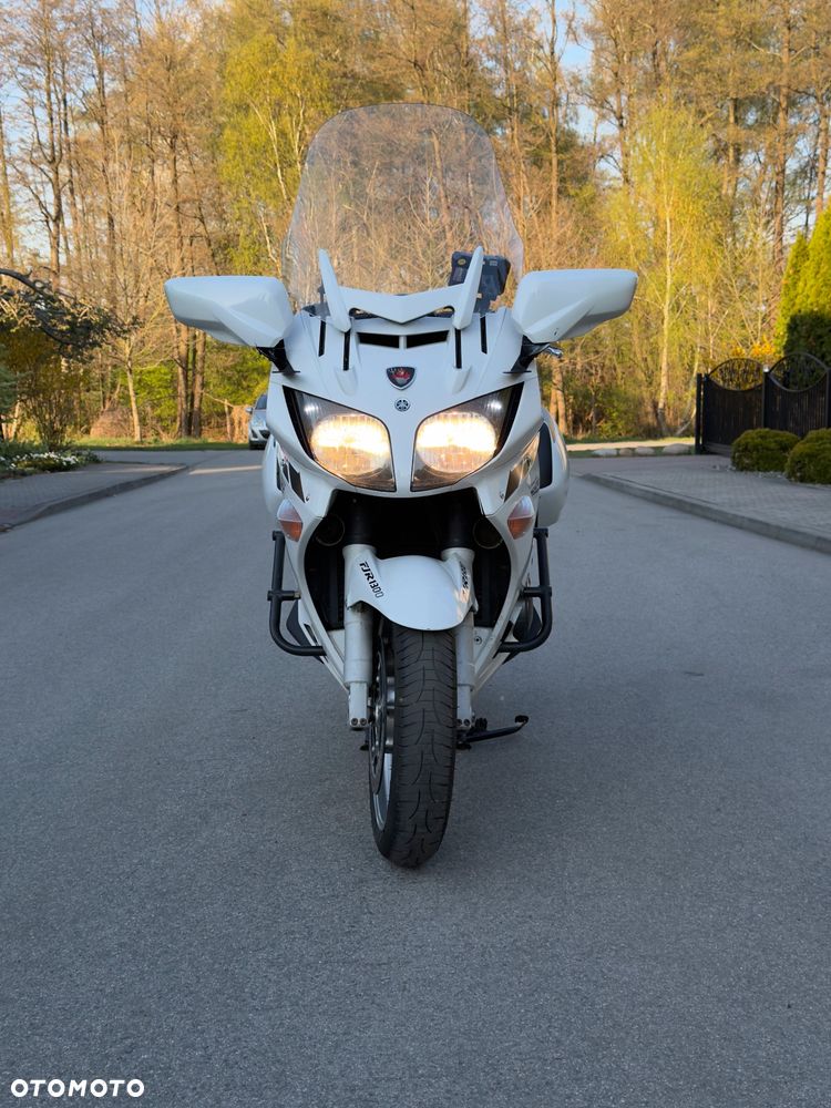 Yamaha FJR - 2