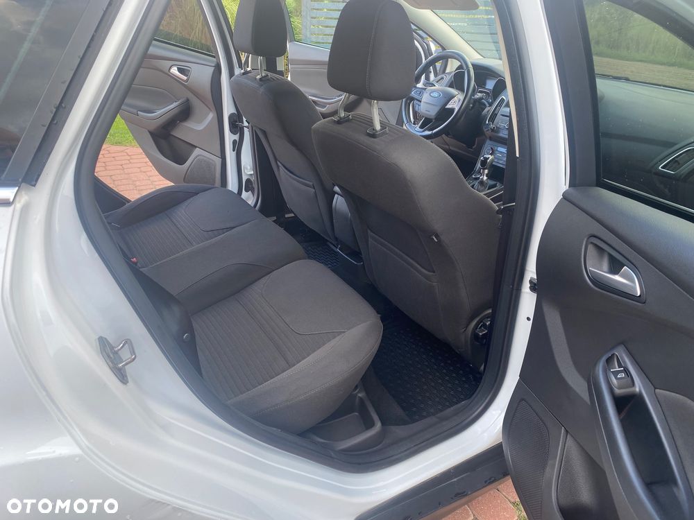Ford Focus - 12