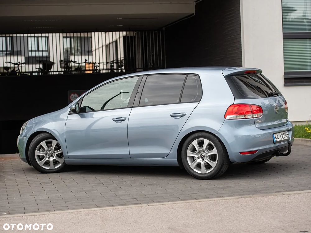 Volkswagen Golf - 10