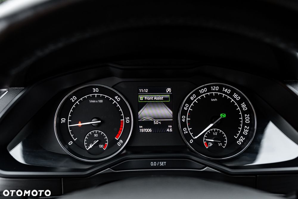 Skoda Superb 2.0 TDI DSG Ambition - 30