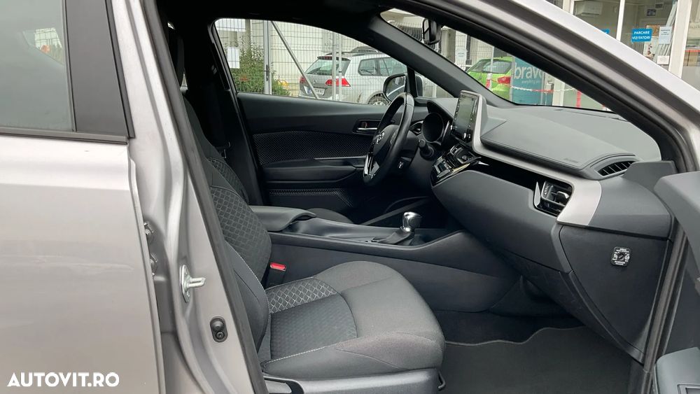 Toyota C-HR 2.0 Hybrid Business-Edition - 5
