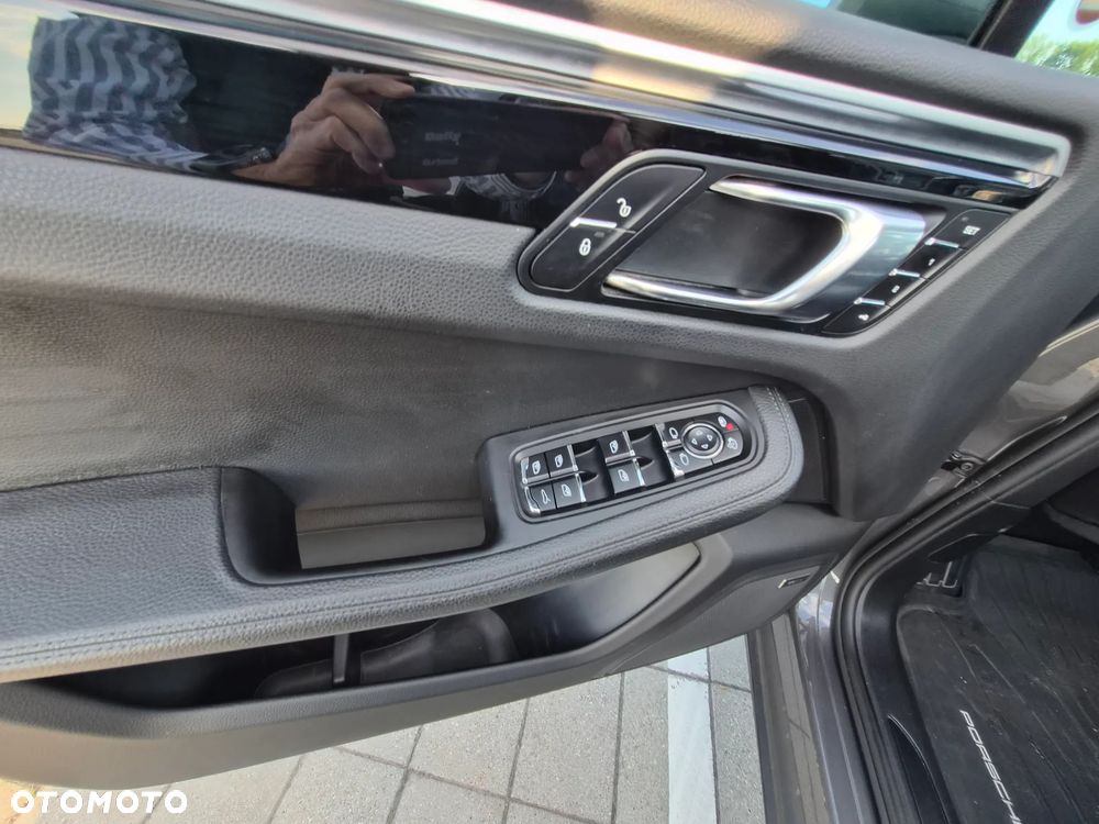 Porsche Macan - 18