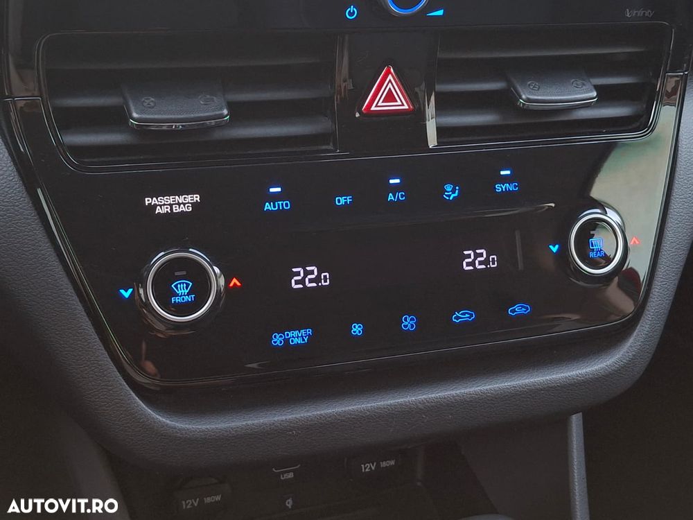 Hyundai IONIQ - 33