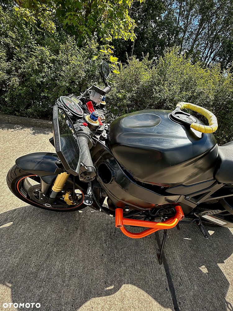Suzuki GSX-R - 3