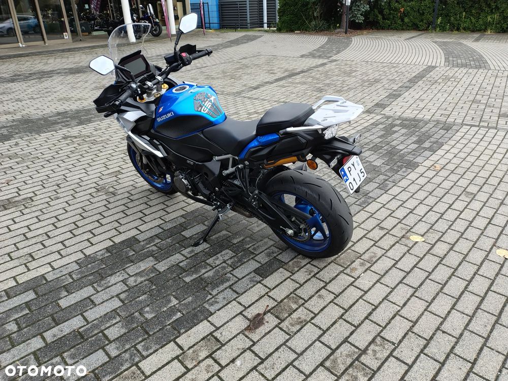 Suzuki GSX - 5