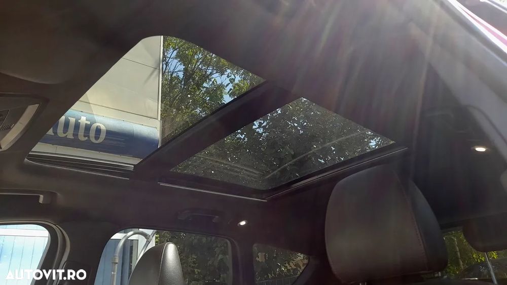 Ford Kuga 2.0 TDCi 4WD Powershift ST-Line - 27