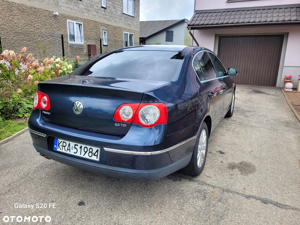 Volkswagen Passat 2.0 TDI Trendline - 8