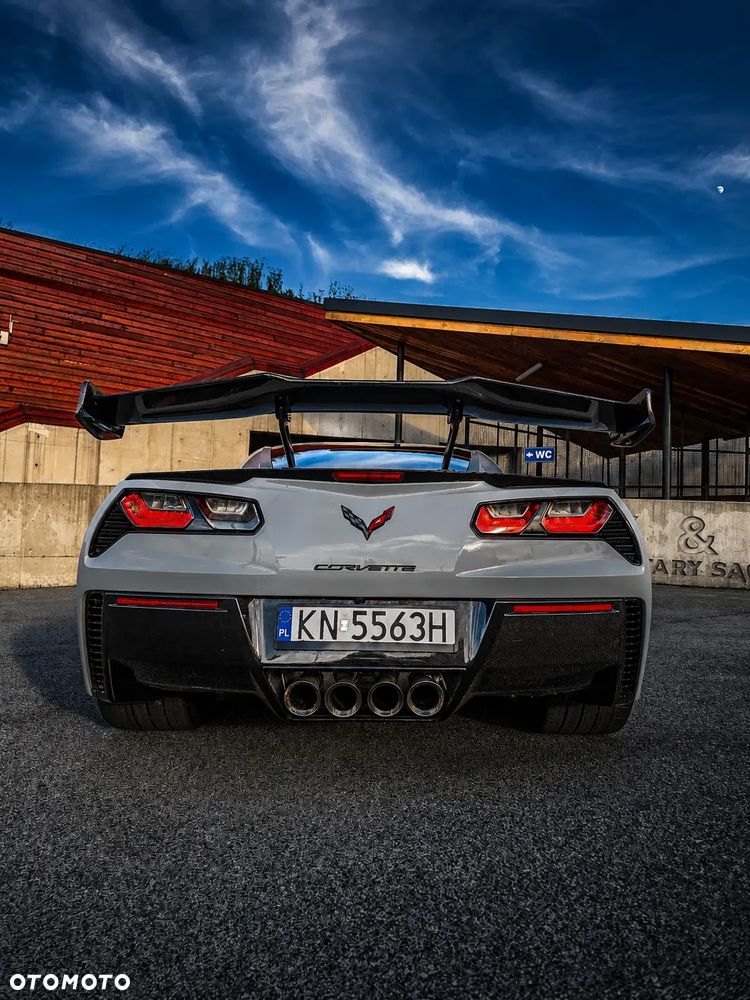 Chevrolet Corvette - 6