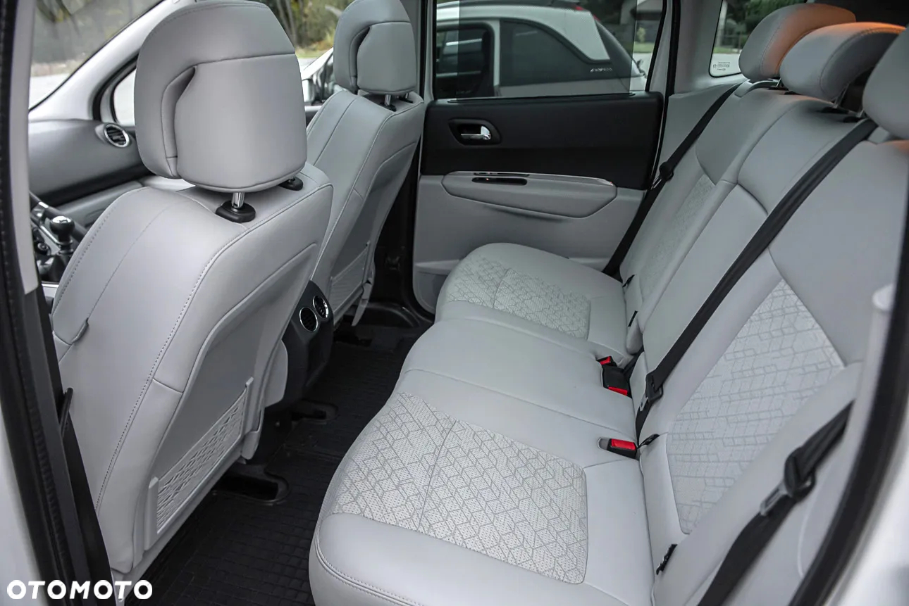 Peugeot 3008 1.6 BlueHDi Allure S&S - 25