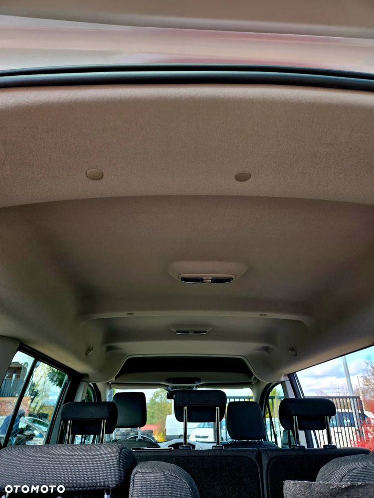 Ford Tourneo Connect 1.5 TDCi Start-Stop Titanium - 10
