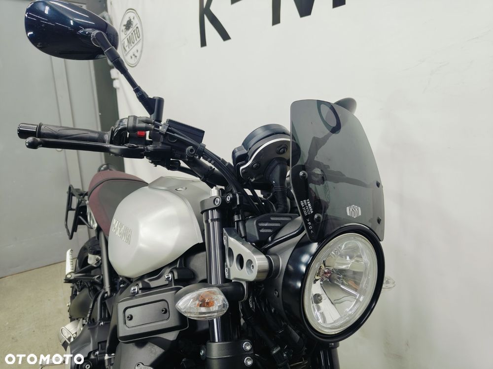 Yamaha XSR - 4
