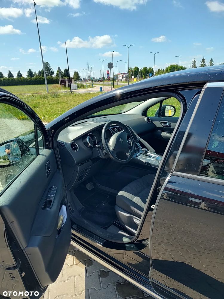 Peugeot 3008 Hybrid4 - 7