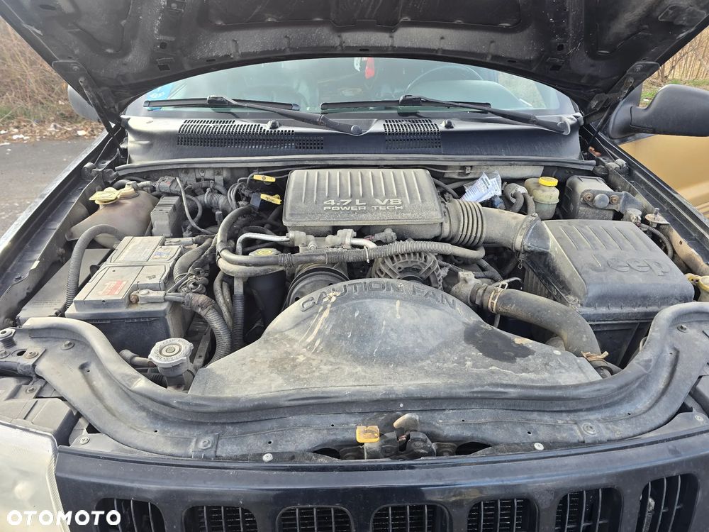 Jeep Grand Cherokee - 12