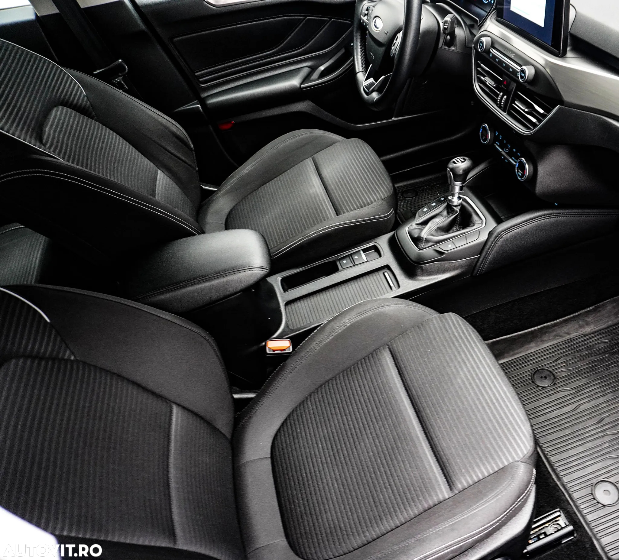 Ford Focus 1.0 EcoBoost Titanium Business - 13