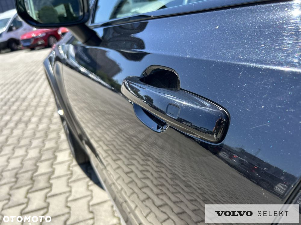 Volvo V90 Cross Country - 34