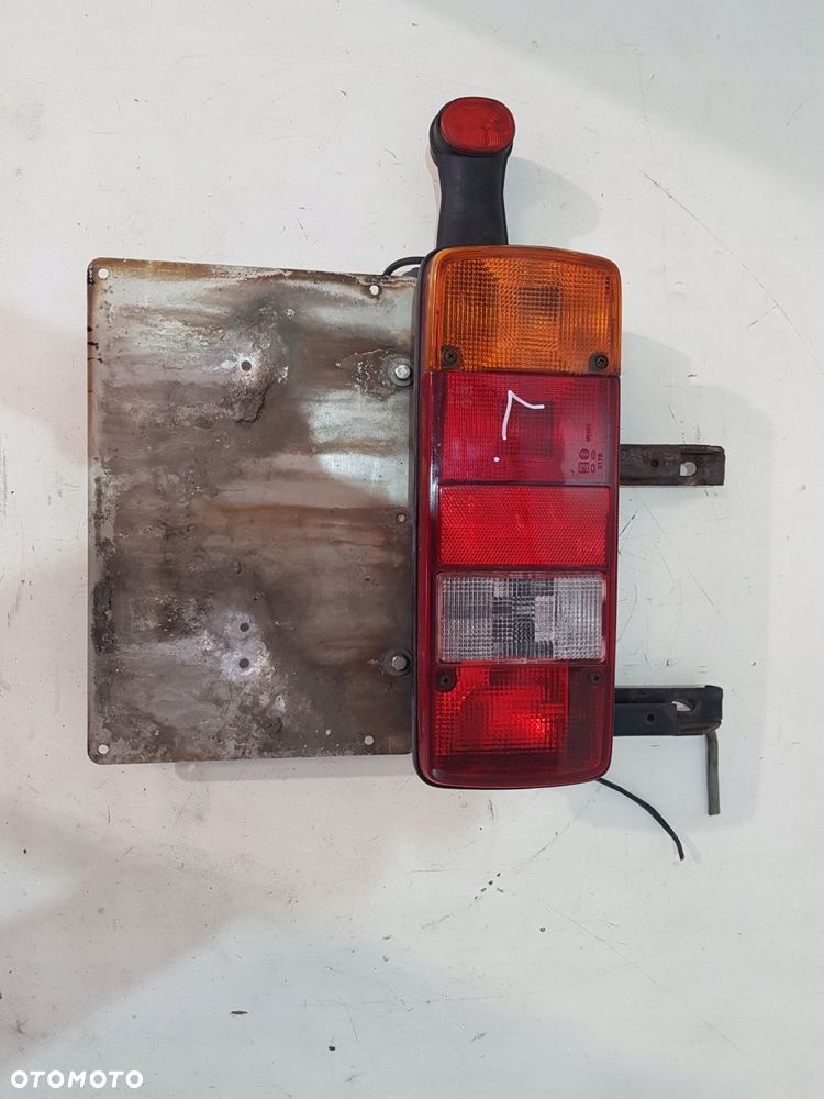 lampa lewy tył tylna scania r380 euro 4 2008 - 1