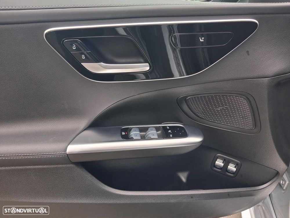 Mercedes-Benz C 300 e AMG Line - 8