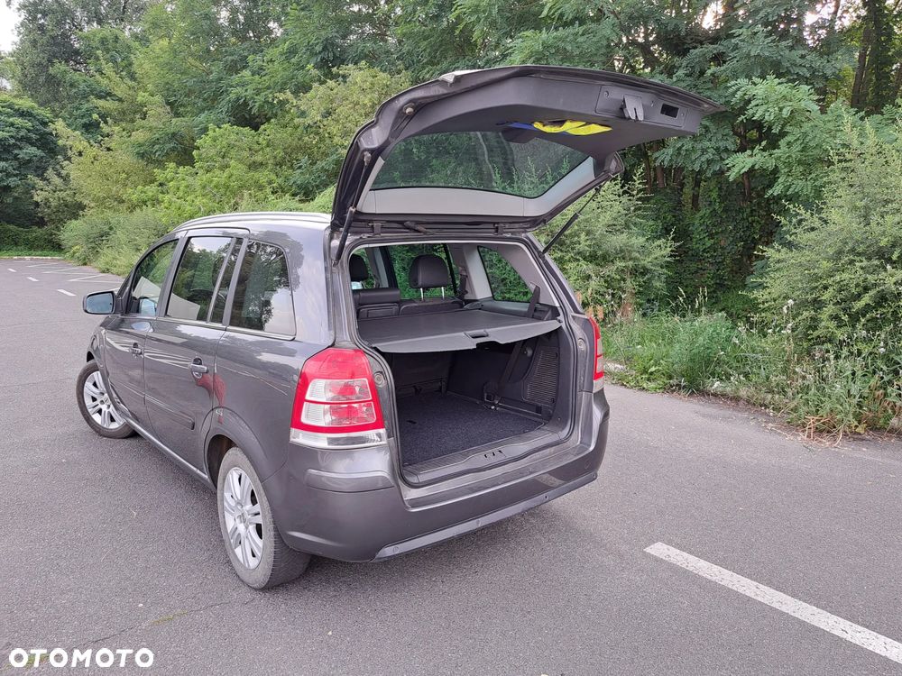Opel Zafira 1.7 CDTI Cosmo - 9