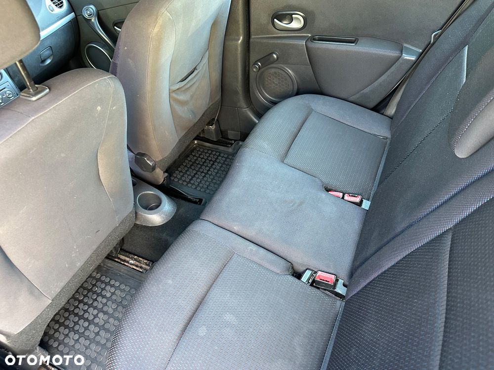 Renault Clio - 13