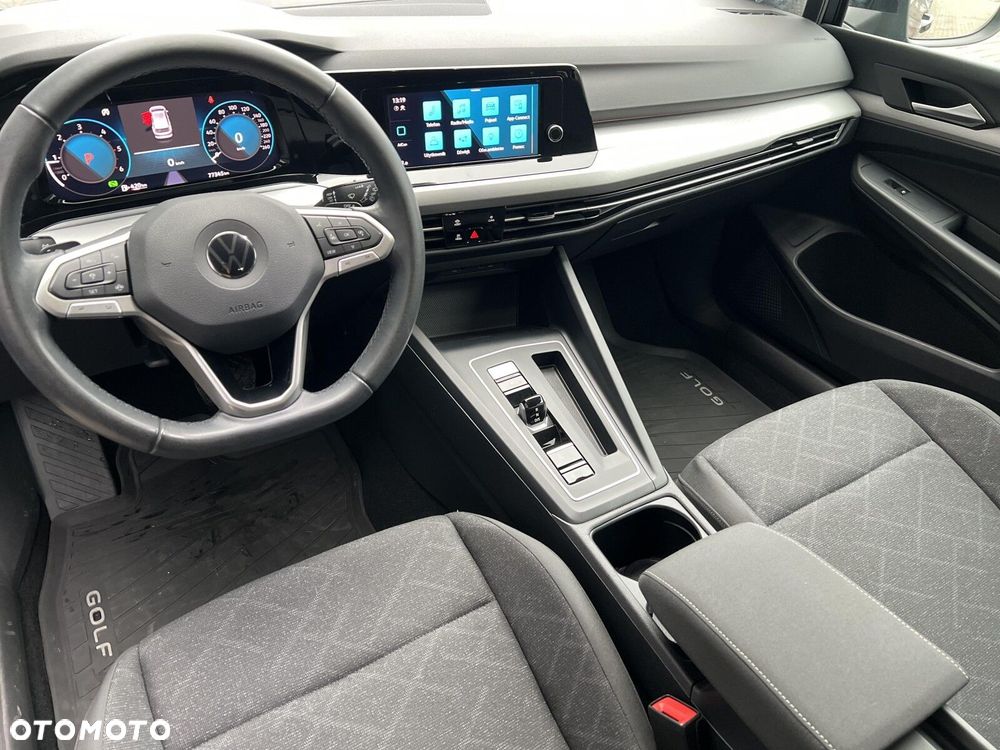 Volkswagen Golf - 24