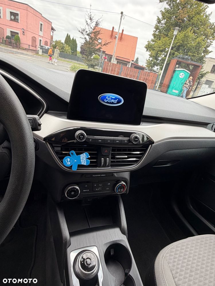 Ford Kuga - 32
