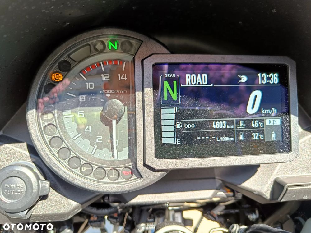 Kawasaki Versys 1000 - 9