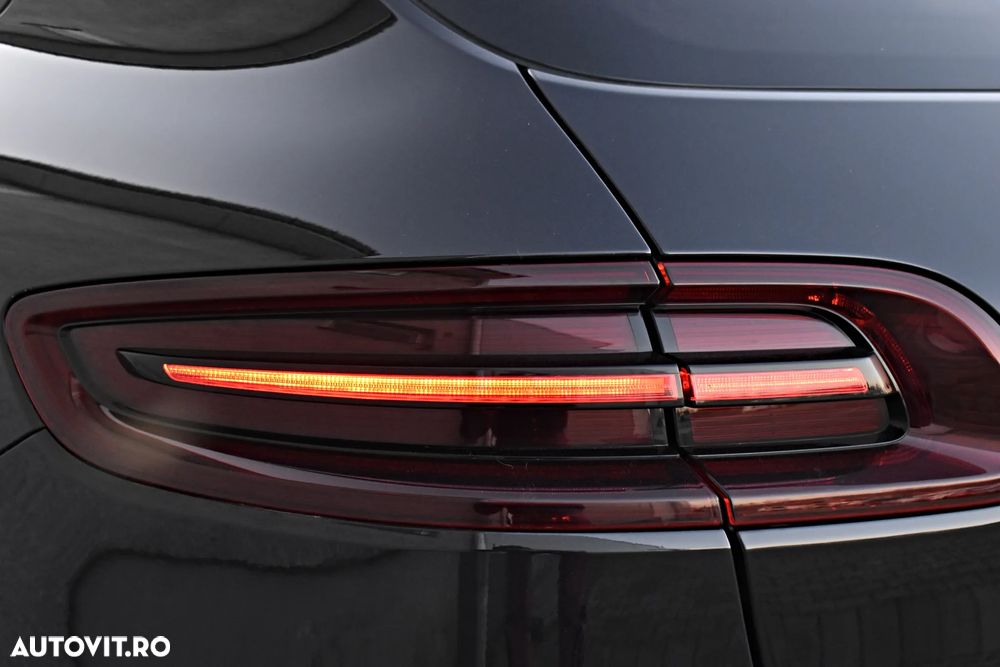 Porsche Macan Turbo PDK - 29