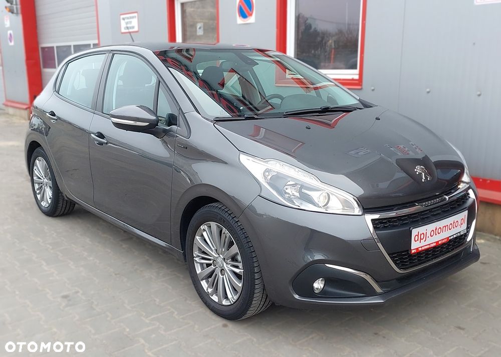 Peugeot 208 - 6