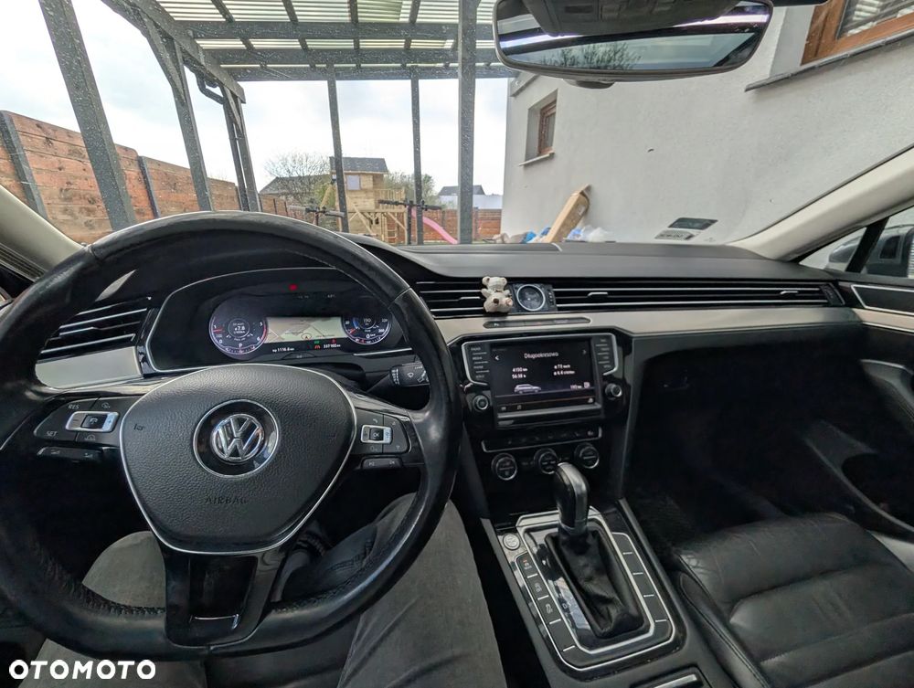 Volkswagen Passat 2.0 TDI BMT Highline DSG - 16